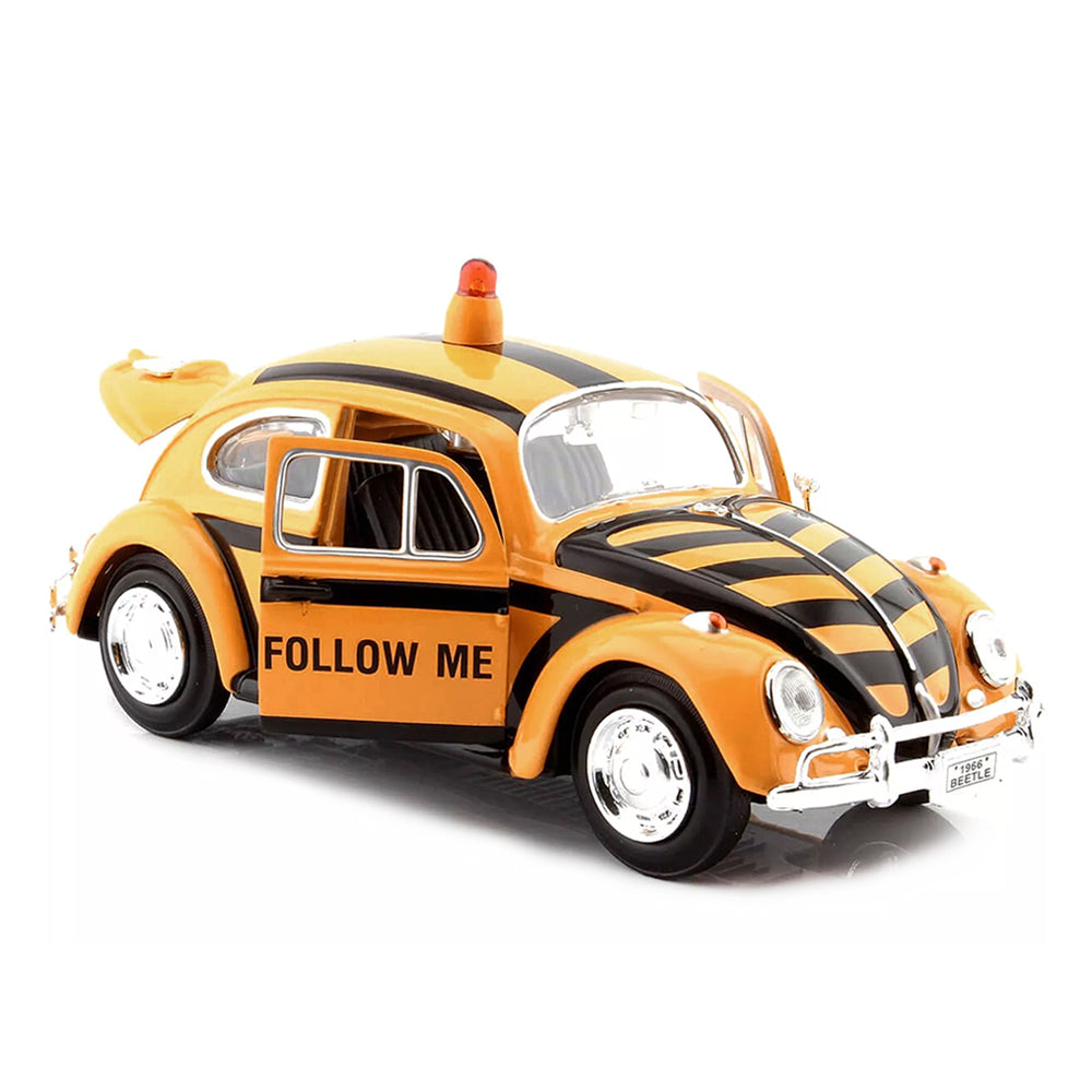 Motormax 1:24 Scale 1966 Volkswagen Beetle Follow Me Airport Service Diecast Car