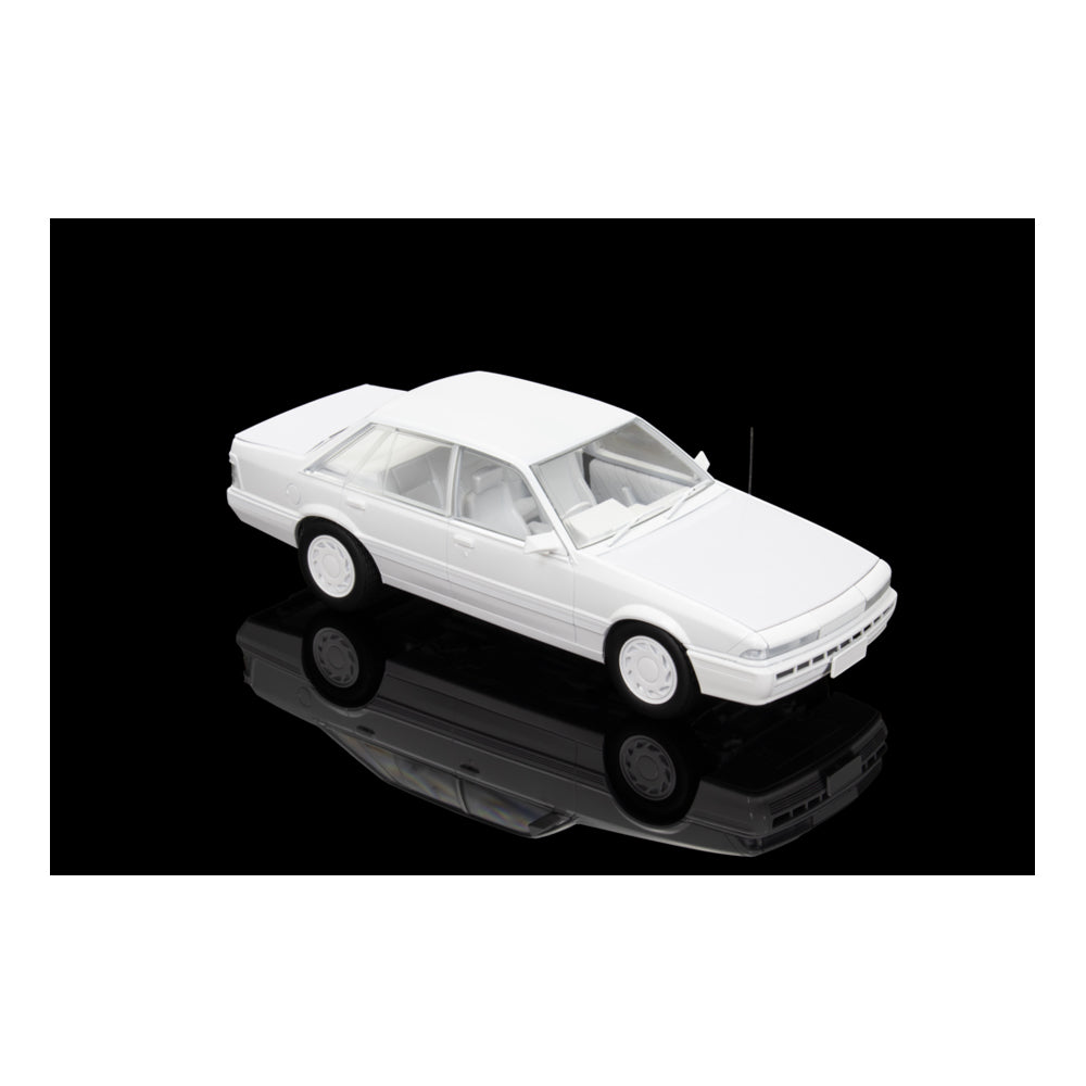 DDA 1:24 Scale Holden VL Calais Plastic Car Model Assembly Toy Kit
