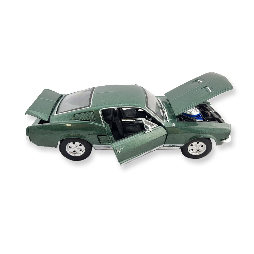 Maisto Licensed 1:18 Scale 1967 Ford Mustang Fastback Diecast Model Car Green
