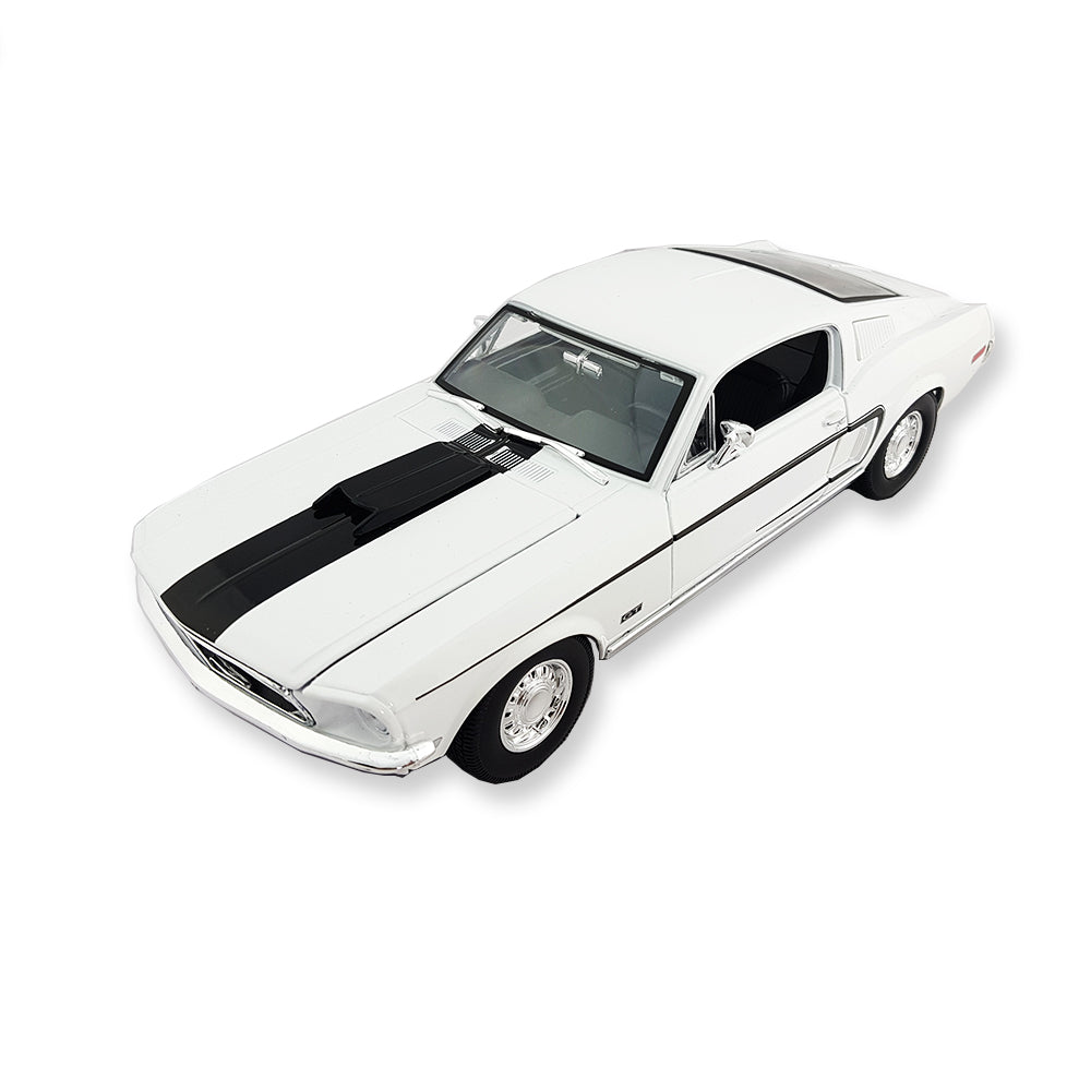 Maisto Licensed 1:18 Scale 1968 Ford Mustang GR Cobra Jet FB Diecast Model Car White