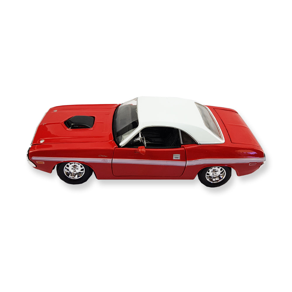 Maisto Licensed 1:24 Scale 1970 Dodge Challenger R/T Coupe Diecast Model Car Red