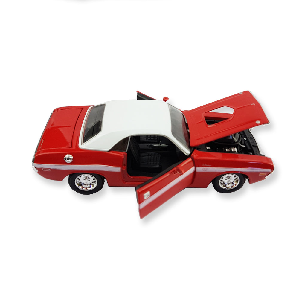 Maisto Licensed 1:24 Scale 1970 Dodge Challenger R/T Coupe Diecast Model Car Red