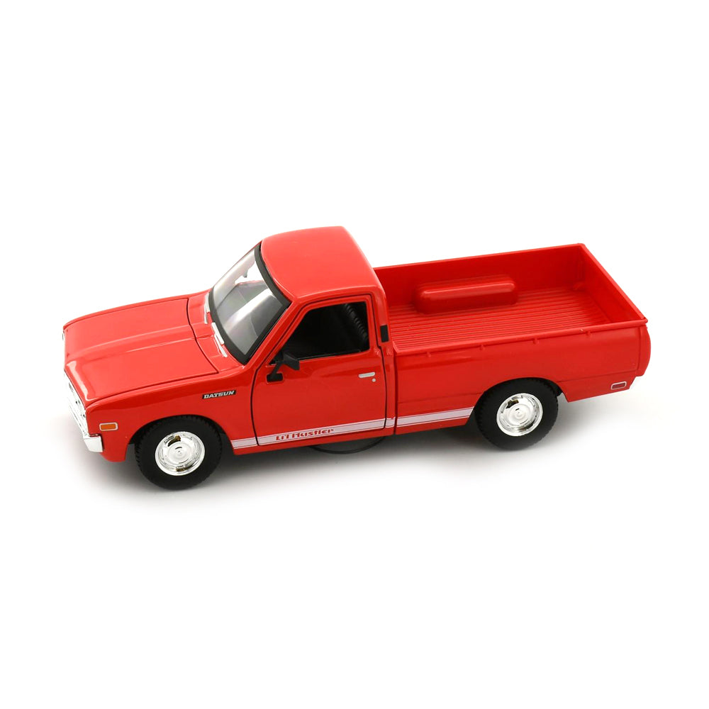 Maisto Licensed 1:24 Scale 1973 Datsun 620 Pick-Up Diecast Model Car Red