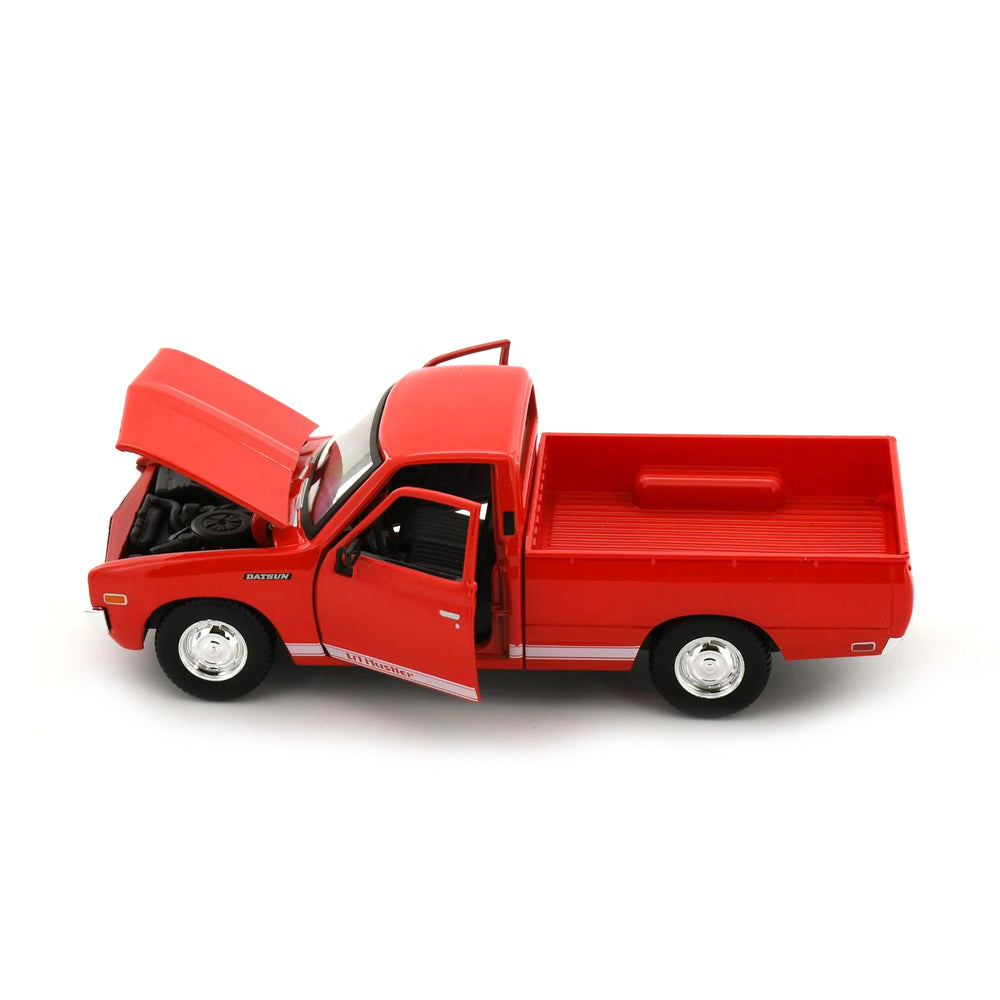 Maisto Licensed 1:24 Scale 1973 Datsun 620 Pick-Up Diecast Model Car Red