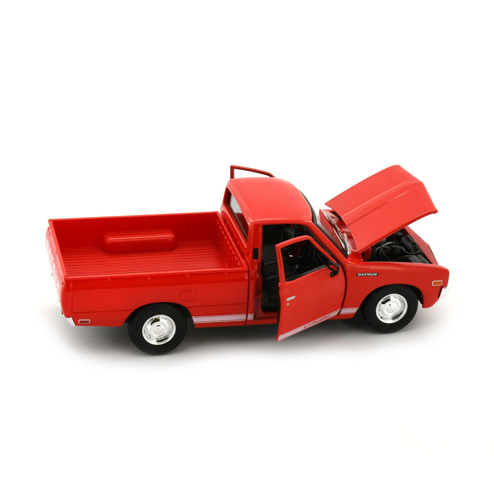 Maisto Licensed 1:24 Scale 1973 Datsun 620 Pick-Up Diecast Model Car Red