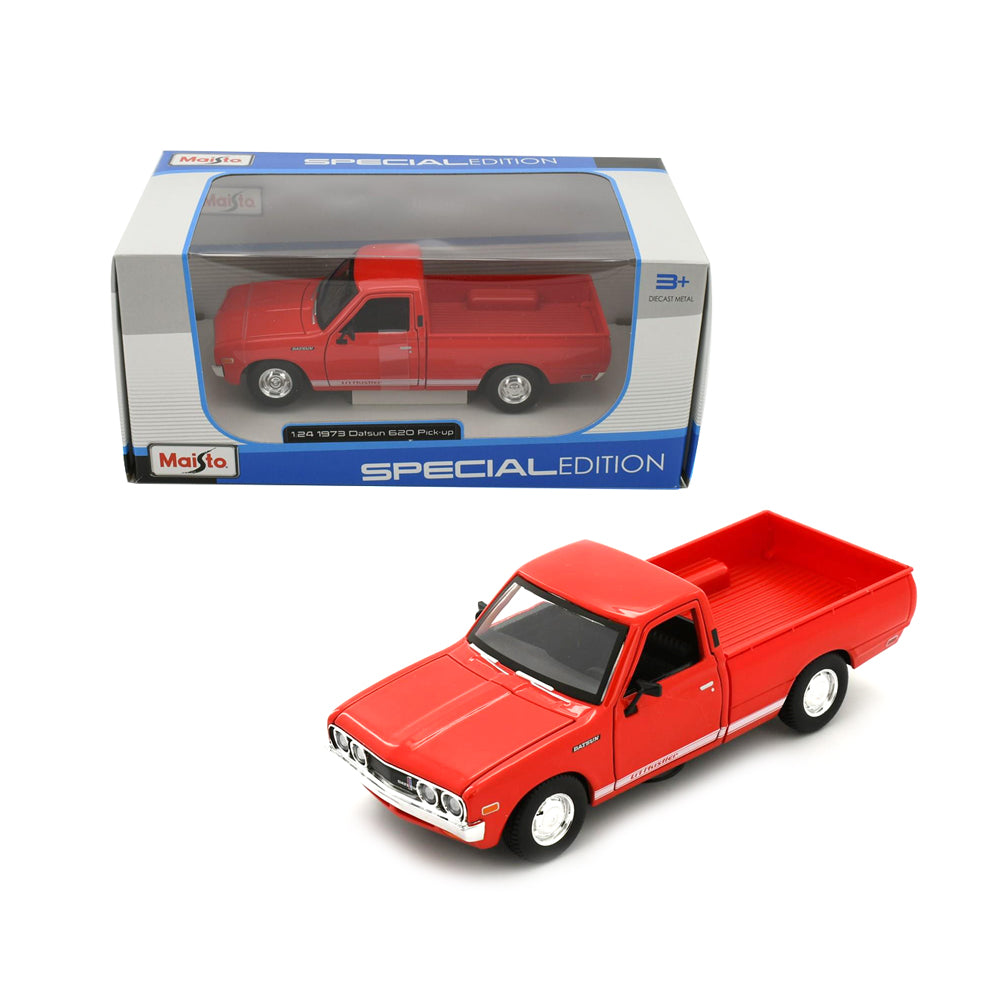 Maisto Licensed 1:24 Scale 1973 Datsun 620 Pick-Up Diecast Model Car Red