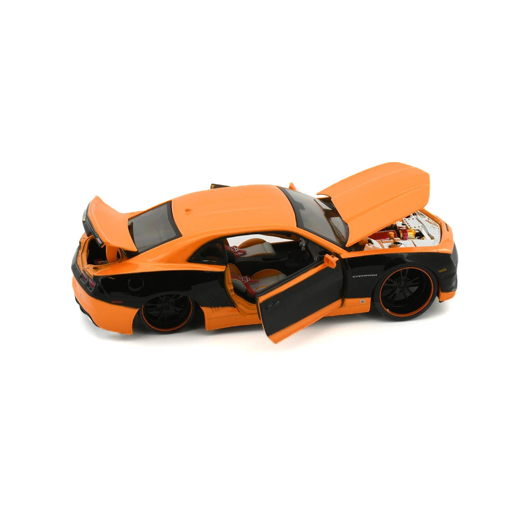 Maisto Licensed 1:24 Scale A Line Design 2010 Chevrolet Camaro SS Diecast Model Car Orange
