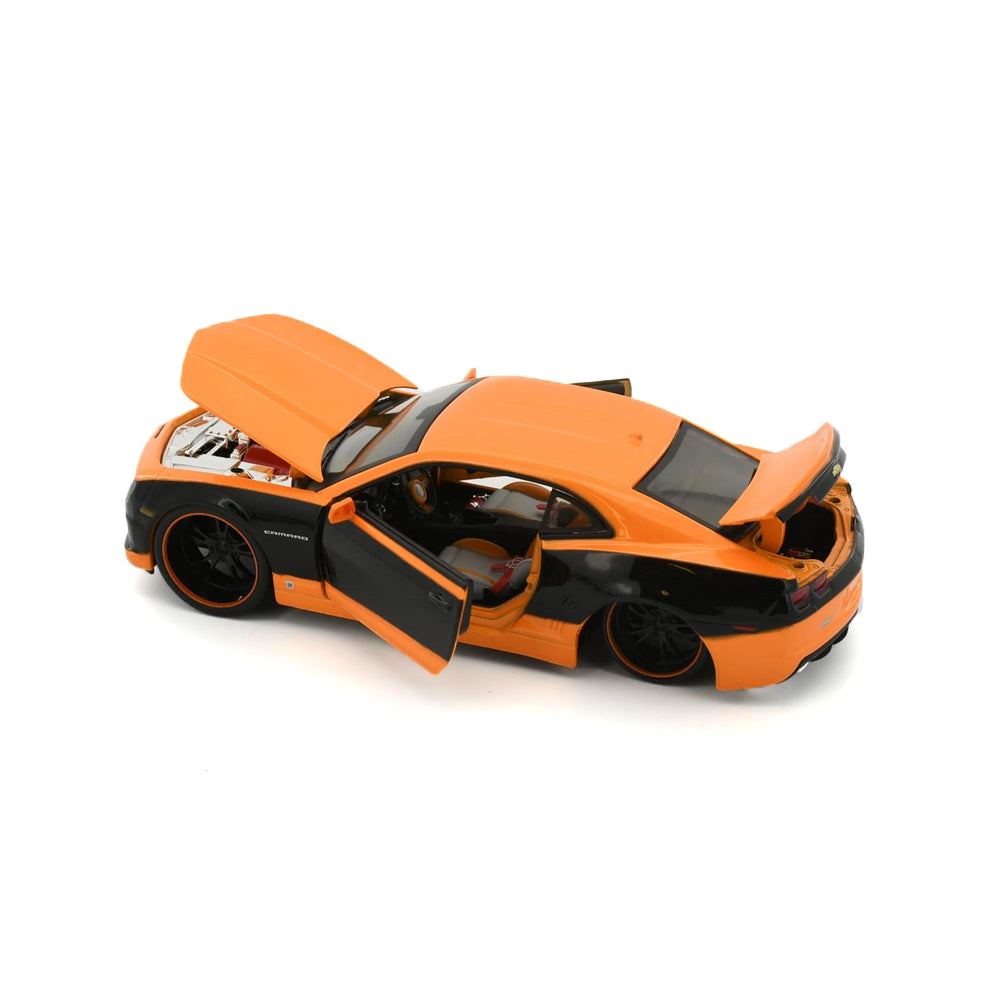 Maisto Licensed 1:24 Scale A Line Design 2010 Chevrolet Camaro SS Diecast Model Car Orange