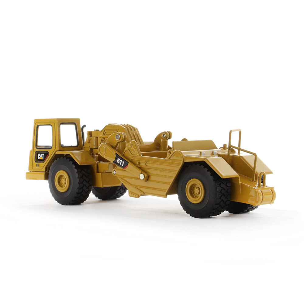 Diecast Masters 1:64 Scale CAT 611 Wheel Tractor Engineering Vehicle Toy Model