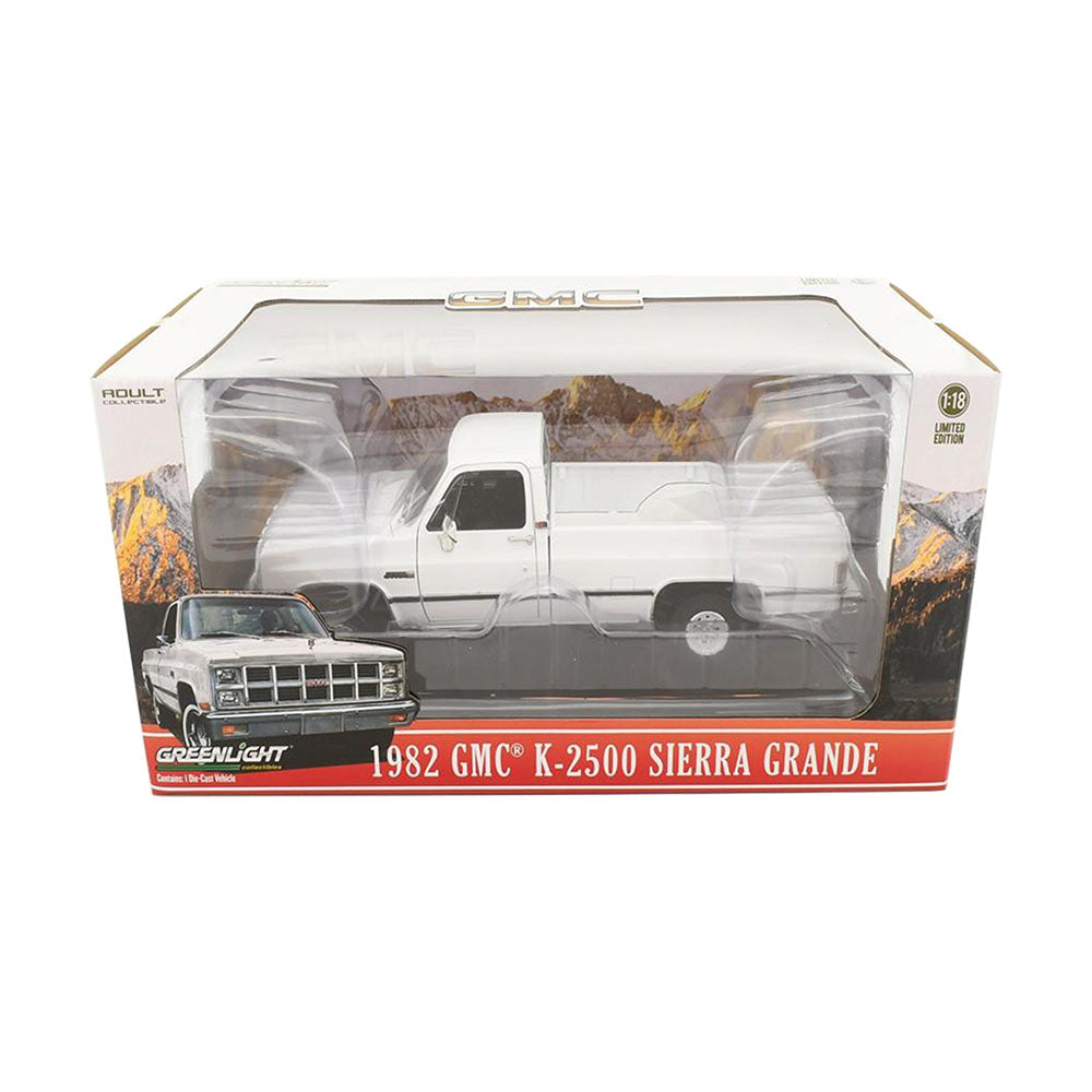 Greenlight 1:18 Scale GMC K-2500 Sierra Grande Wideside 1982 Diecast Model Truck White