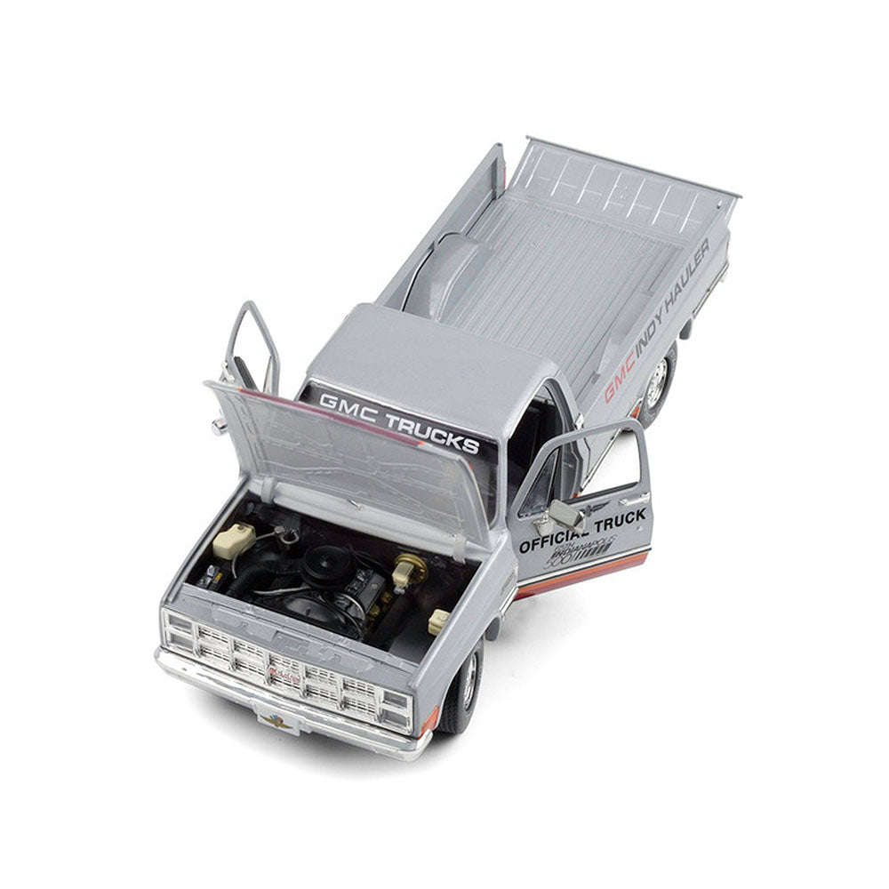 Greenlight Licensed 1:18 Scale GMC Sierra Classic 1500 Pickup 1981 Diecast Model Car Sliver