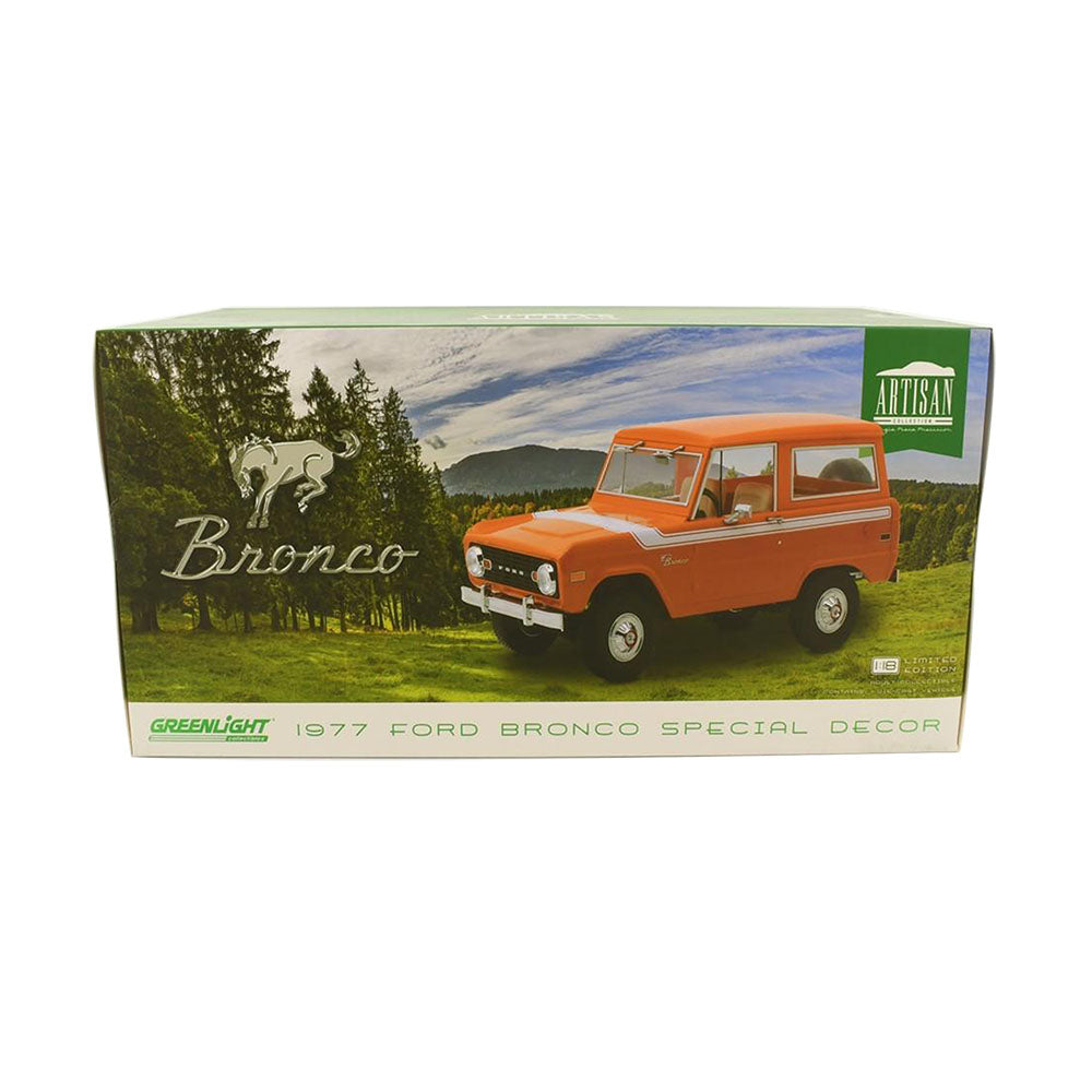 Greenlight Licensed 1:18 Scale Ford Bronco Special Decor 1977 Diecast Model Car