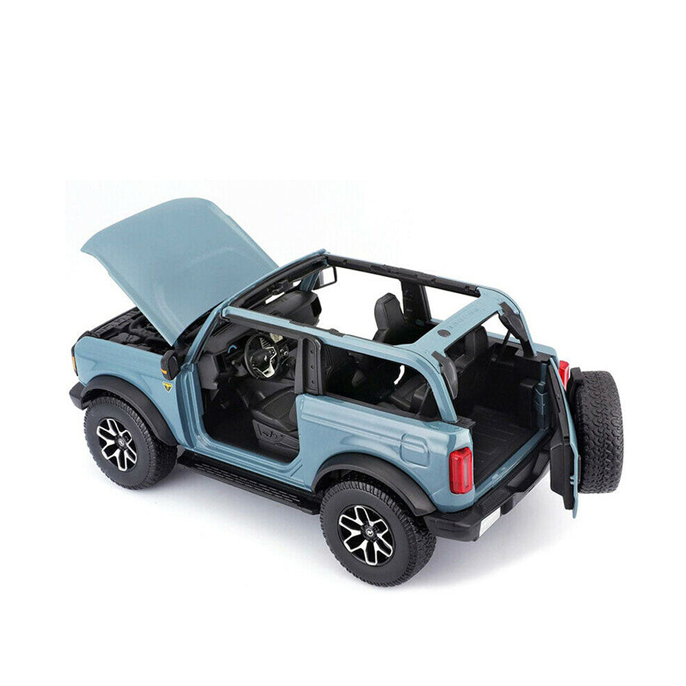 Maisto Licensed 1:18 Scale 2021 Ford Bronco Badlands Blue Diecast Model Car