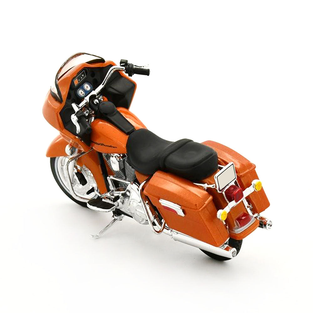 Maisto Licensed 1:18 Scale 2002 FLTR Road Glide Harley Davidson Motocycle