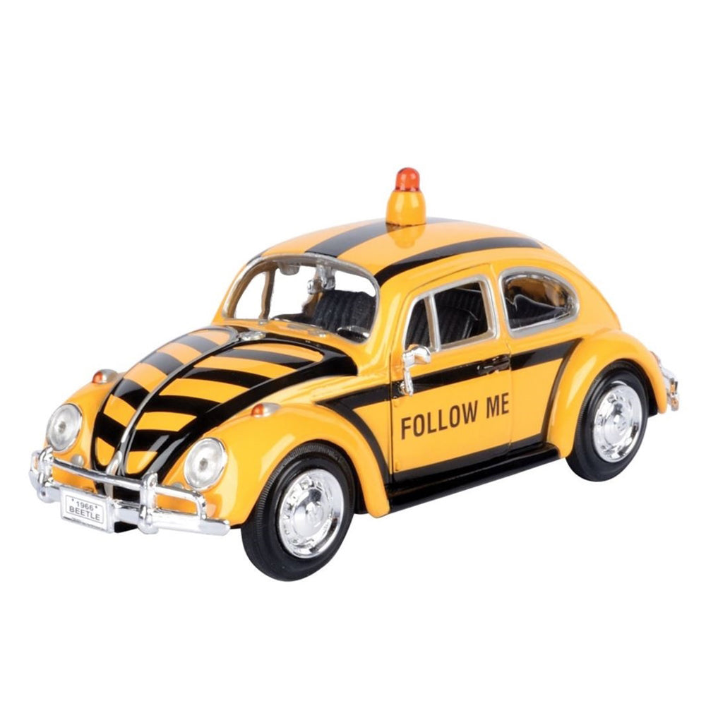 Motormax 1:24 Scale 1966 Volkswagen Beetle Follow Me Airport Service Diecast Car
