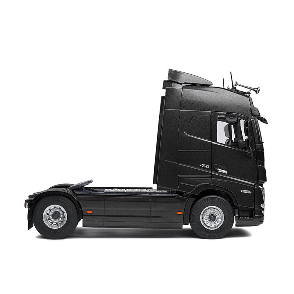 Solido 1:24 Scale 2021 Volvo FH16 Globetrotter XL Semi Truck Diecast Model Toy