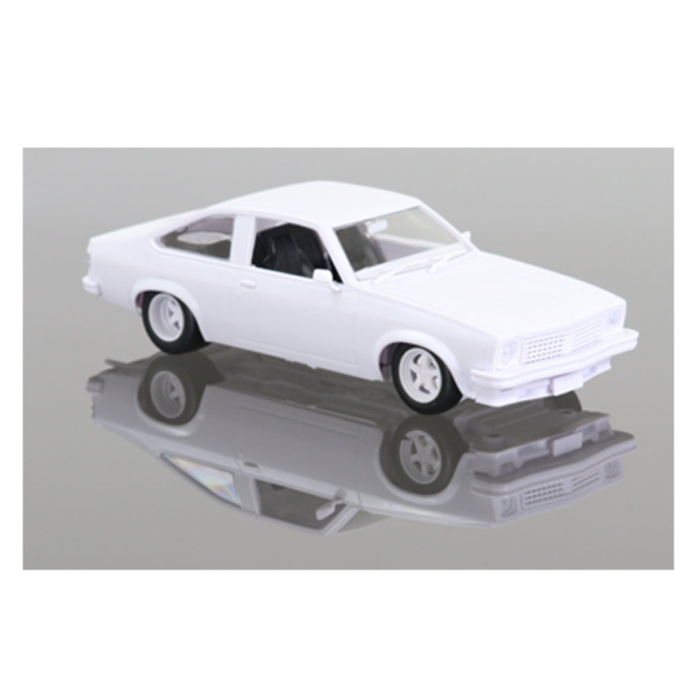 DDA 1:24 Scale LX SS Torana Slammed With 308 Engine Model Plastic Assembly Kit
