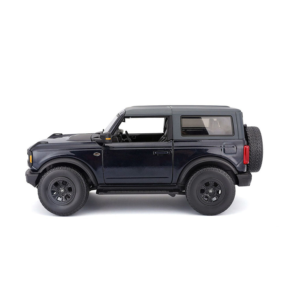 Maisto Licensed 1:18 Scale Ford Bronco Wildtrack 2021 Diecast Model Car Blue