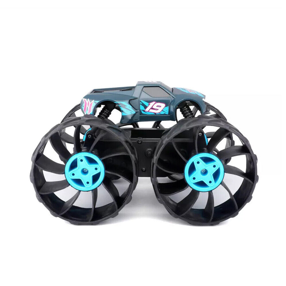 Maisto Tech Cyklone AWT Airless Wheel Technology 2.4 GHz Car & USB Charger
