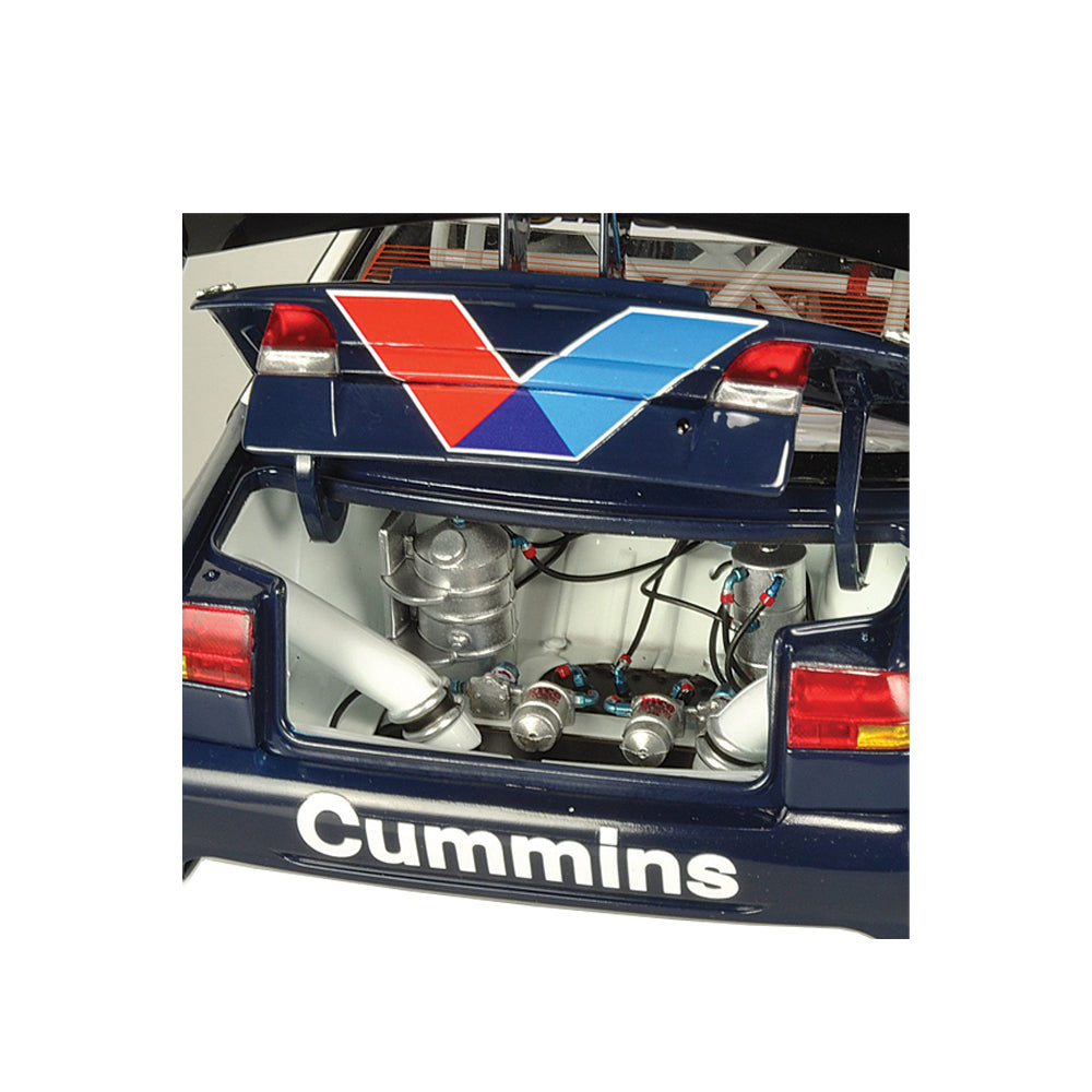 Classic Carlectables 1:18 Holden VS Commodore 1999 Calder Park Valvoline Car Toy
