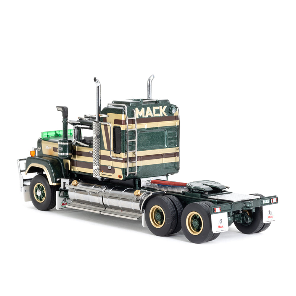 Drake 1:50 Scale Mack Bicentennial Super Liner William Hovell Model Collectible