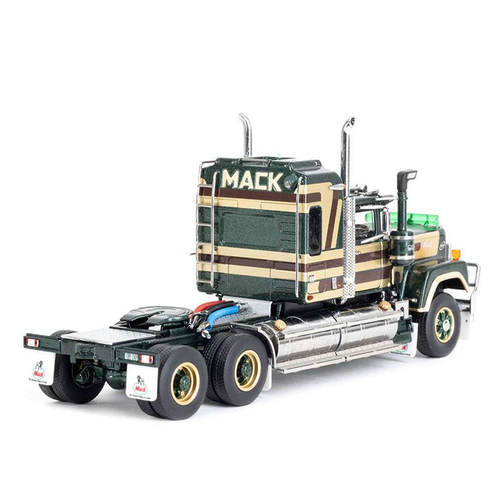 Drake 1:50 Scale Mack Bicentennial Super Liner William Hovell Model Collectible