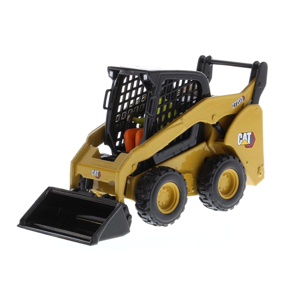 Diecast Masters 1:32 Scale Cat 272D3 Skid Steer Loader High Line Series With Operator