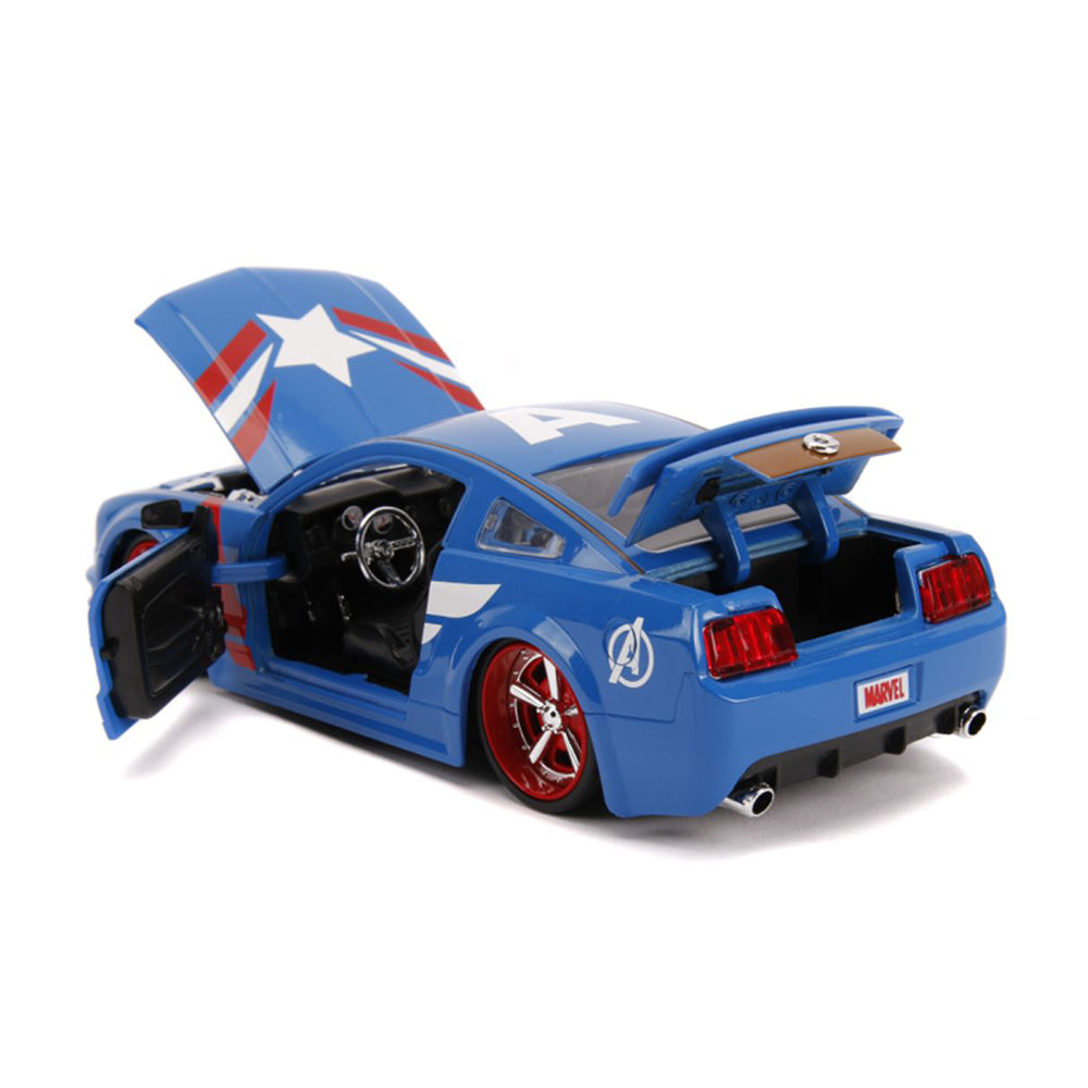 Jada 1:24 Scale Marvel 2006 Ford Mustang GT Diecast Car With Captain America Figure