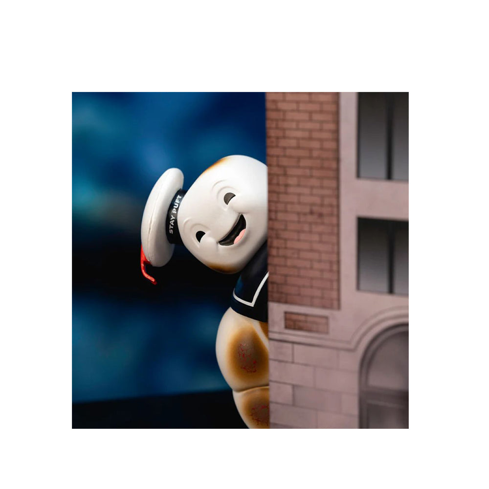 Jada Ghostbusters Stay Puft Marshmallow Man & Ecto-1 Next Level Nano Diorama Set