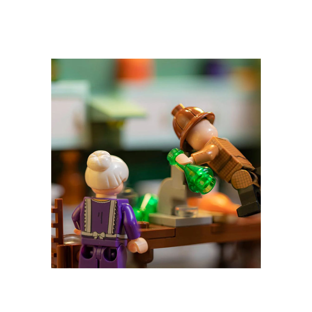 Pantasy Sherlock Holmes 221B Baker Street Building Block Construction DIY Kit