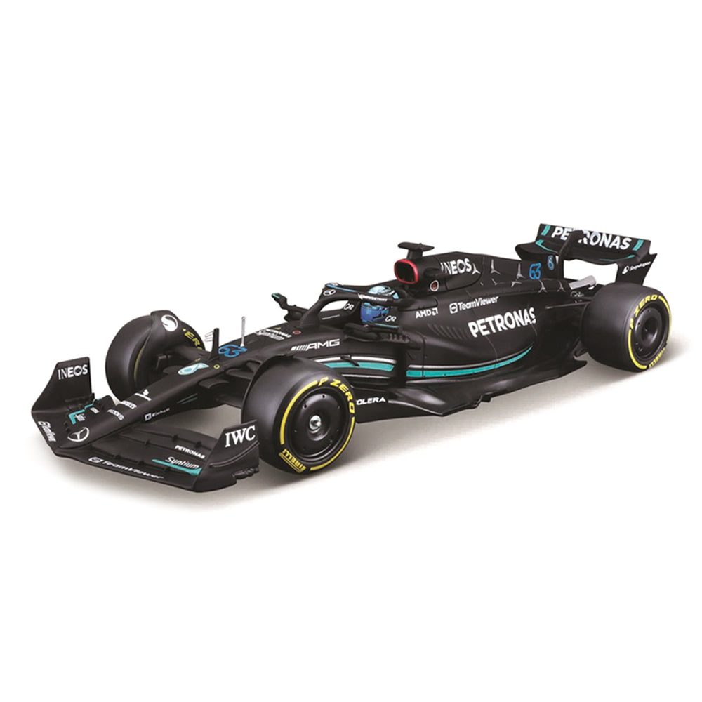 Bburago 1:24 Scale 2023 F1 Mercedes AMG W14 Racing With Helmet #63 Russell Model Kit