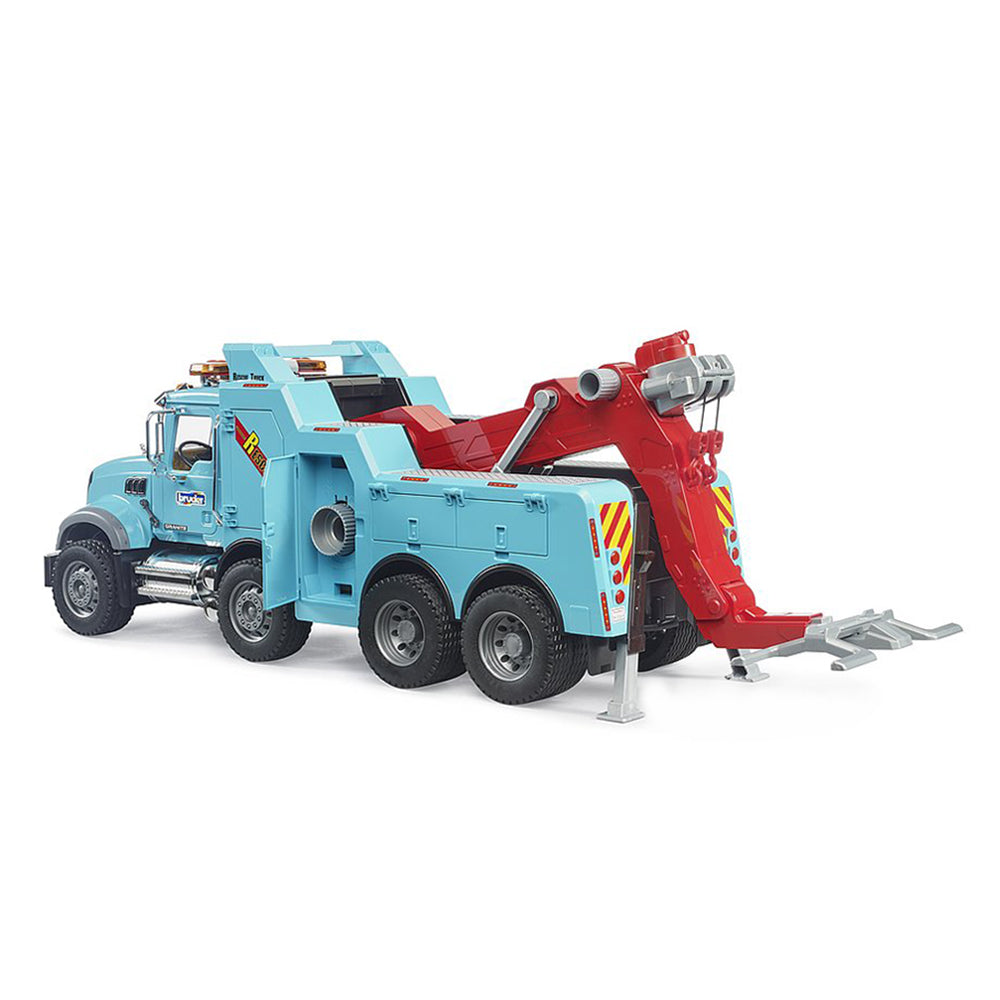 Bruder 1:16 Scale Mack Granite Heavy Haulage Tow Truck With Sound & Light Model