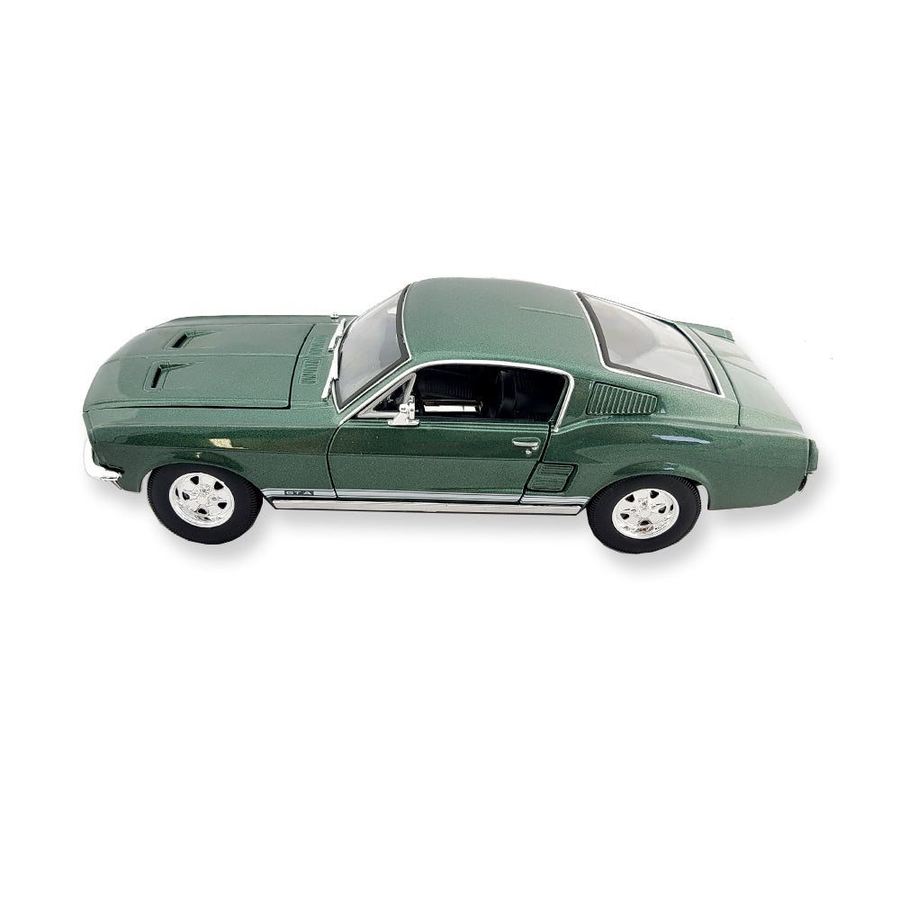 Maisto Licensed 1:18 Scale 1967 Ford Mustang Fastback Diecast Model Car Green