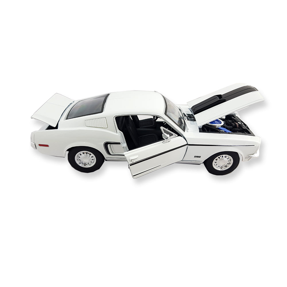 Maisto Licensed 1:18 Scale 1968 Ford Mustang GR Cobra Jet FB Diecast Model Car White
