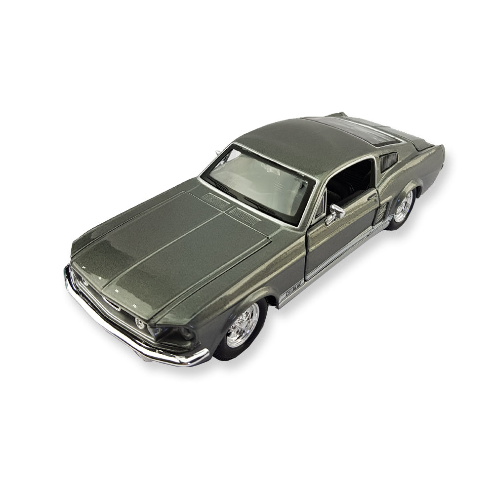 Maisto Licensed 1:24 Scale 1967 Ford Mustang GT Diecast Model Car Grey