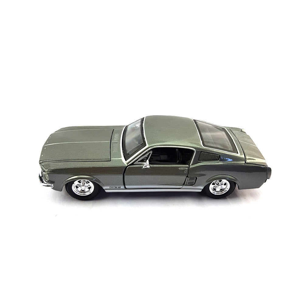 Maisto Licensed 1:24 Scale 1967 Ford Mustang GT Diecast Model Car Grey