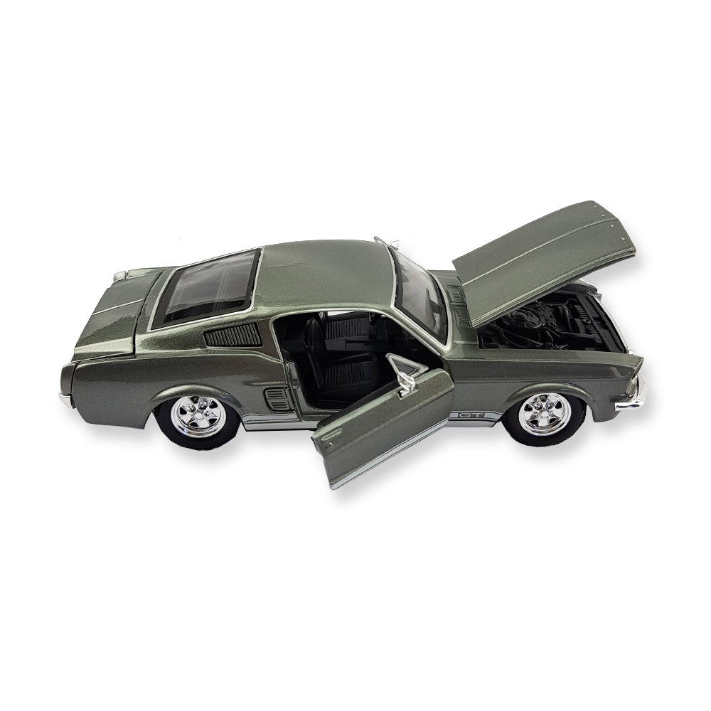 Maisto Licensed 1:24 Scale 1967 Ford Mustang GT Diecast Model Car Grey