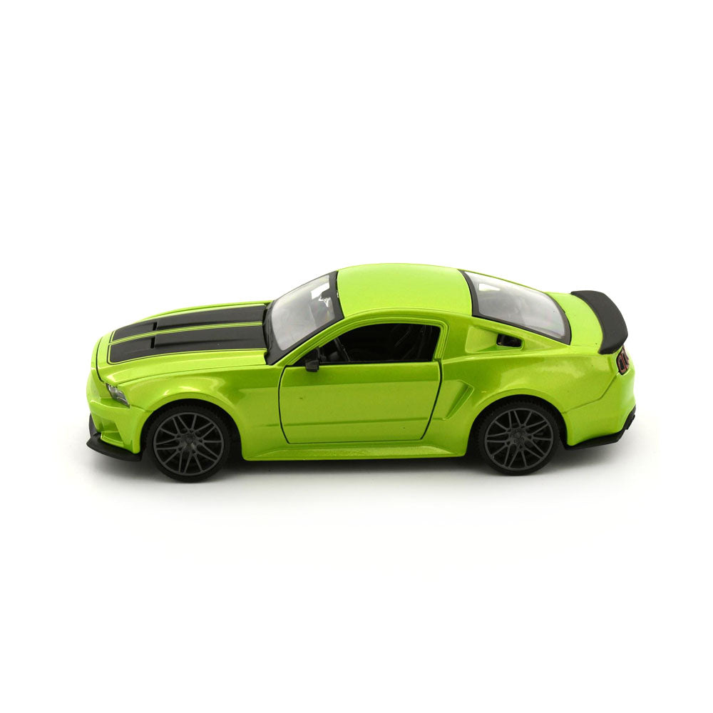 Maisto Licensed Special Edition 1:24 Scale Model 2014 Ford Mustang Street Racer Green
