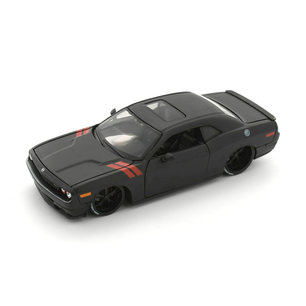 Maisto Licensed 1:24 Scale Modern Muscle 2008 Dodge Challenger Diecast Model Car Black