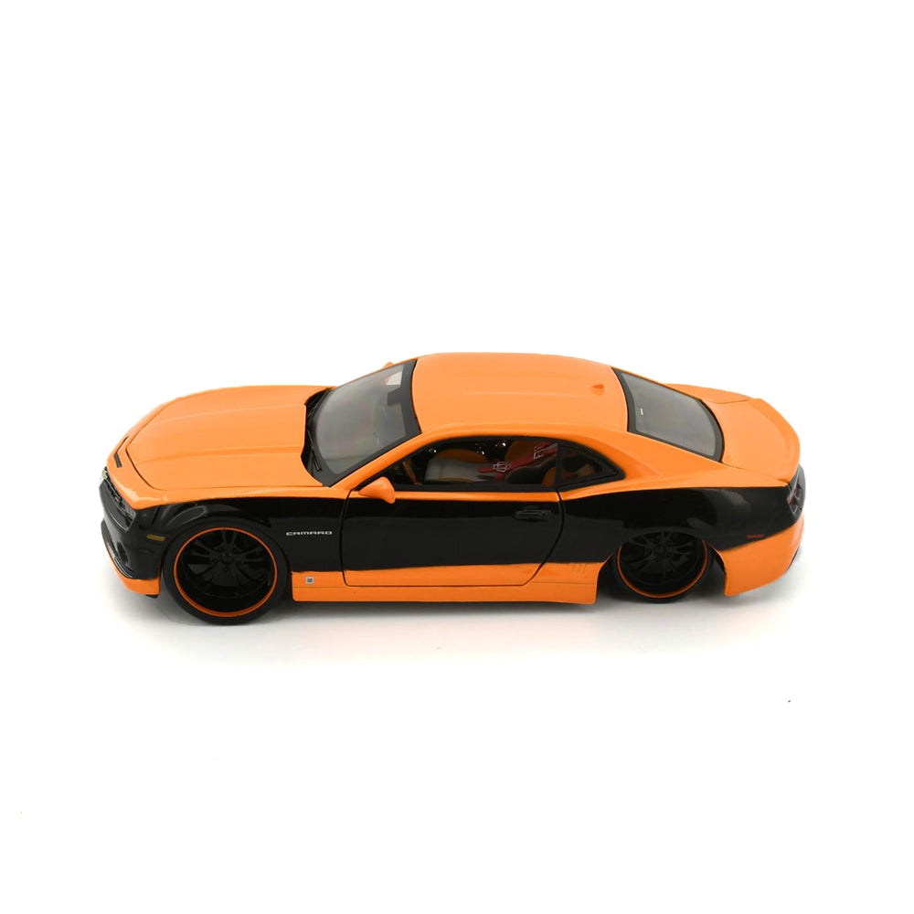 Maisto Licensed 1:24 Scale A Line Design 2010 Chevrolet Camaro SS Diecast Model Car Orange