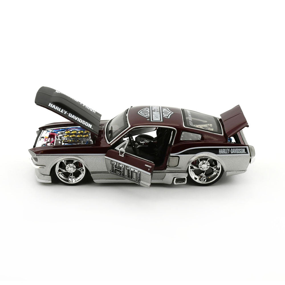 Maisto Licensed 1:24 Scale Harley Davidson 1967 Ford Mustang GT Diecast Model Car