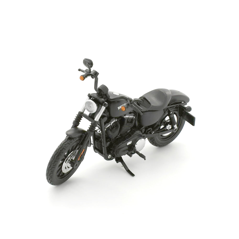 Maisto Licensed 1:12 Scale Motorcycle Harley Davidson 2014 Sportster Iron 883 Model Bike Black