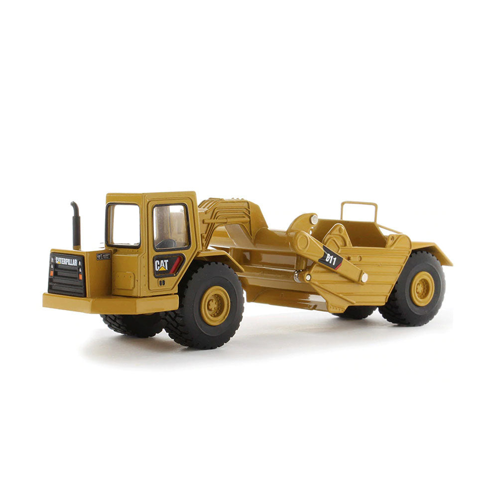 Diecast Masters 1:64 Scale CAT 611 Wheel Tractor Engineering Vehicle Toy Model