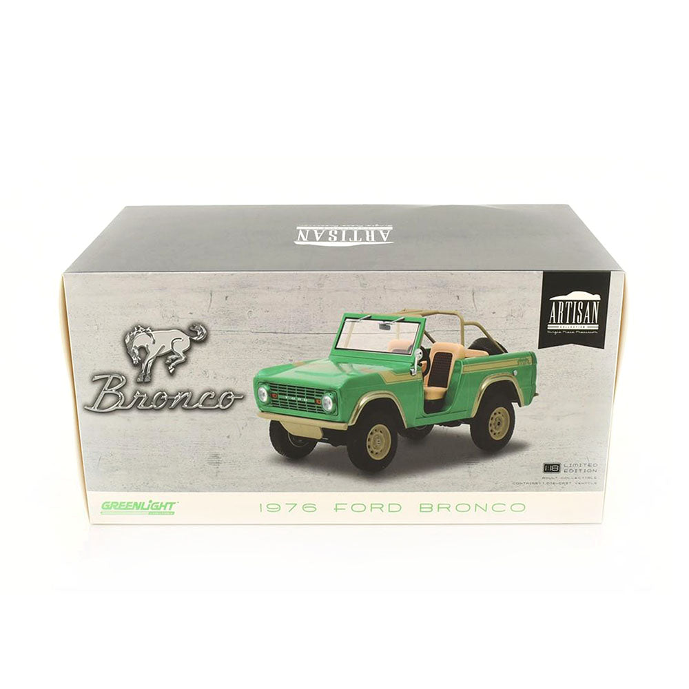 Greenlight 1:18 Scale Ford Bronco Twin Peaks Artisan 1976 Diecast Model Car Green