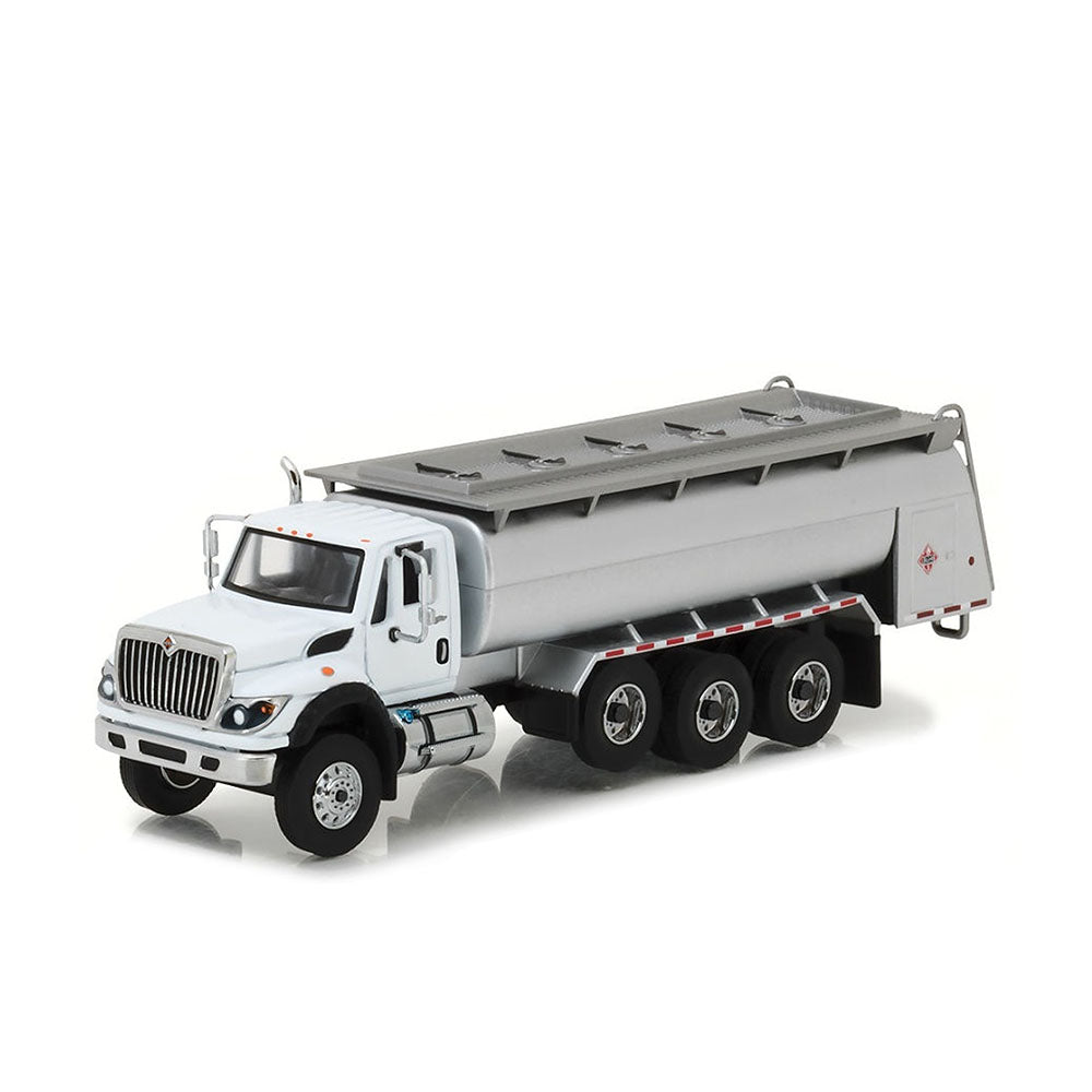 Greenlight Licensed 1:64 Scale International Workstar Tanker 2017 Diecast Model Car White