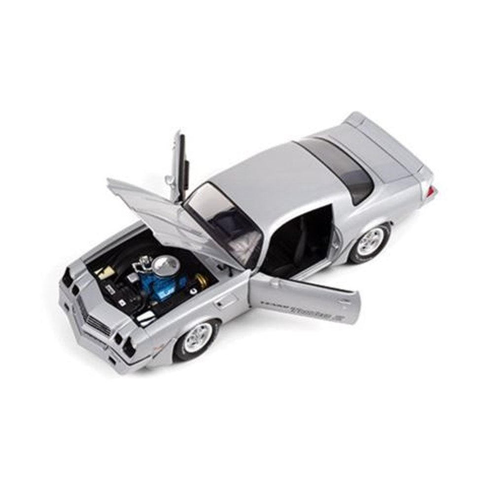 Greenlight Licensed 1:18 Scale Chevrolet Z28 Yenko Turbo Z 1981 Diecast Model Car Silver