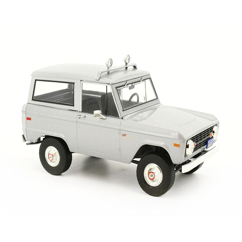 Greenlight Licensed 1:18 Scale Ford Brono Movie Artisan Collection 1970 Diecast Model Car Gray