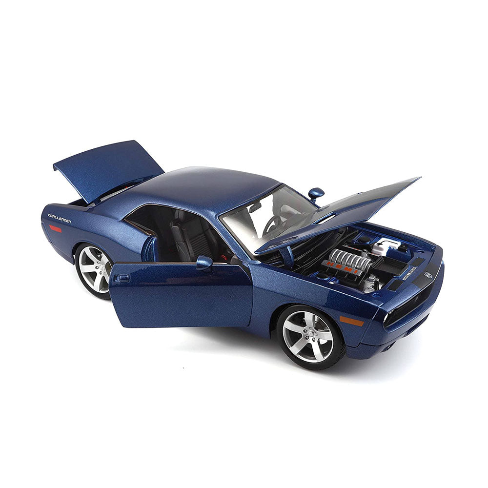 Maisto Licensed 1:18 Scale 2006 Dodge Challenger Concept Blue Diecast Metallic Model Car