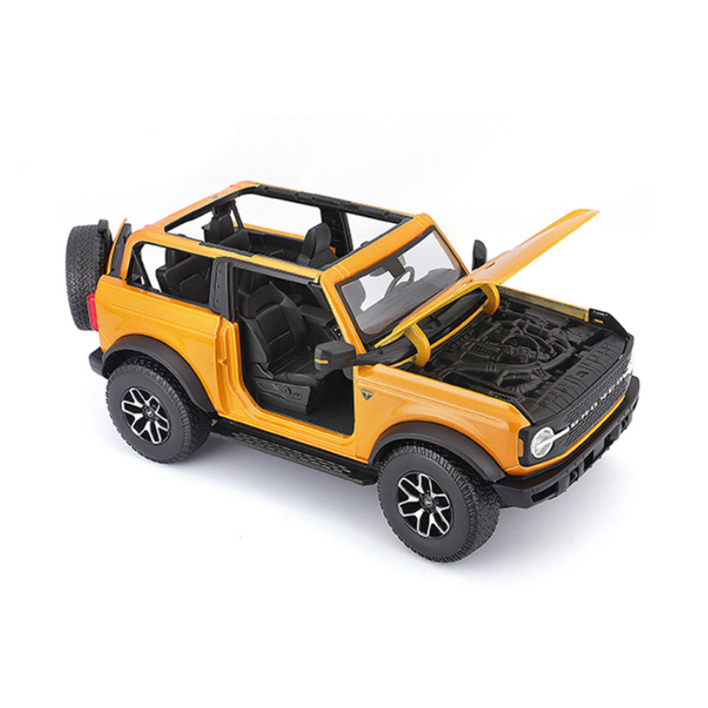 Maisto Licensed 1:18 Scale 2021 Ford Bronco Badlands Diecast Car Orange