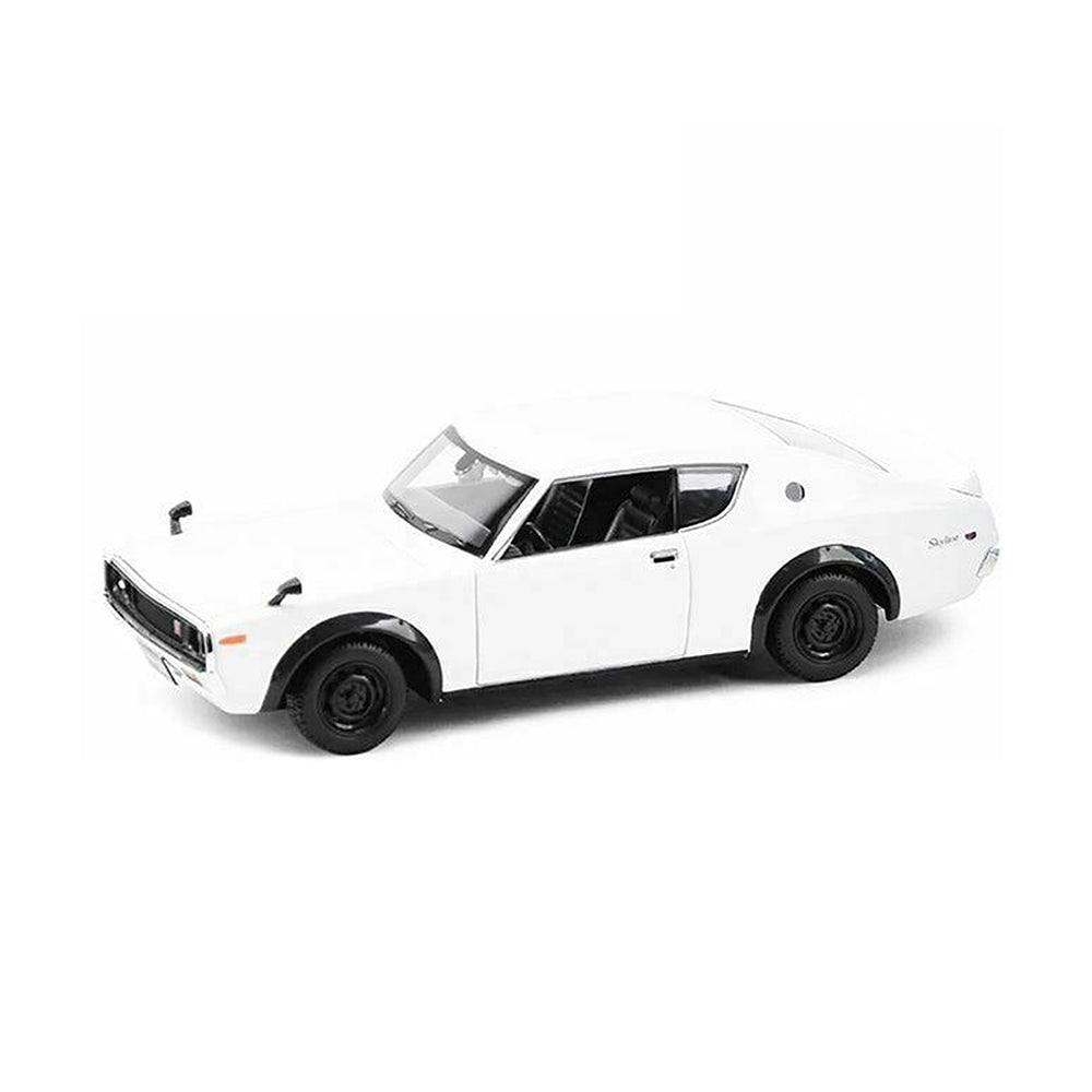 Maisto Licensed 1:24 Scale Nissan Skyline 2000 GT-R 1973 Diecast Model Car White